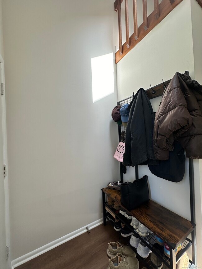 Foto del edificio - 2289 Bedford St