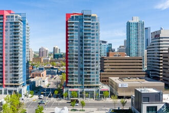Building Photo - Aura Towers