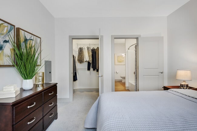 Spacious walk-in closet - Springs at West Seneca