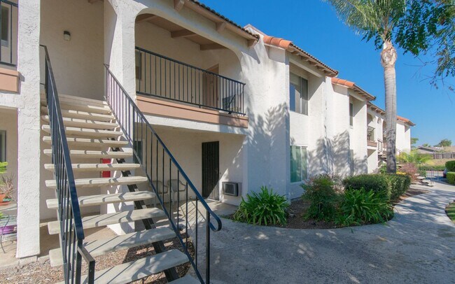 Foto del edificio - Cozy 1 Bedroom Condo in the Heart of Vista!