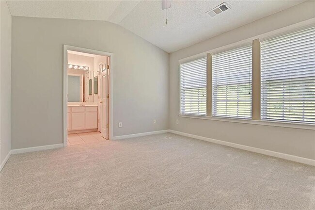 Foto del edificio - 9155 Nesbit Ferry Rd