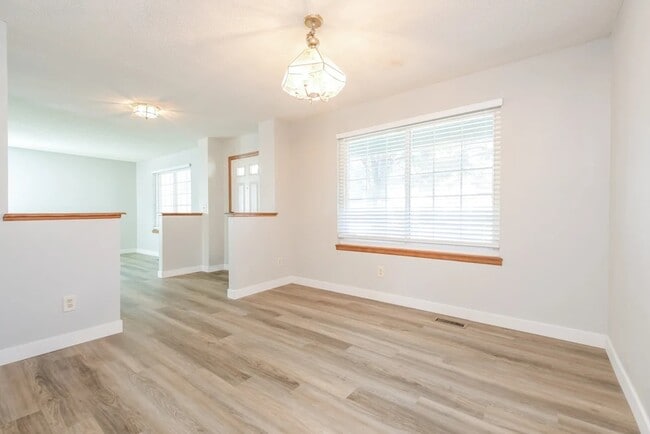 Building Photo - 9927 Garfield Ct