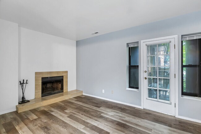 Building Photo - 5578 Waterman Blvd