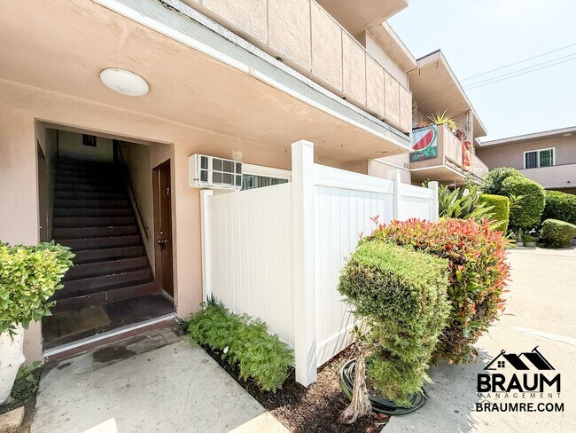 Foto del edificio - 5433 Sepulveda Blvd