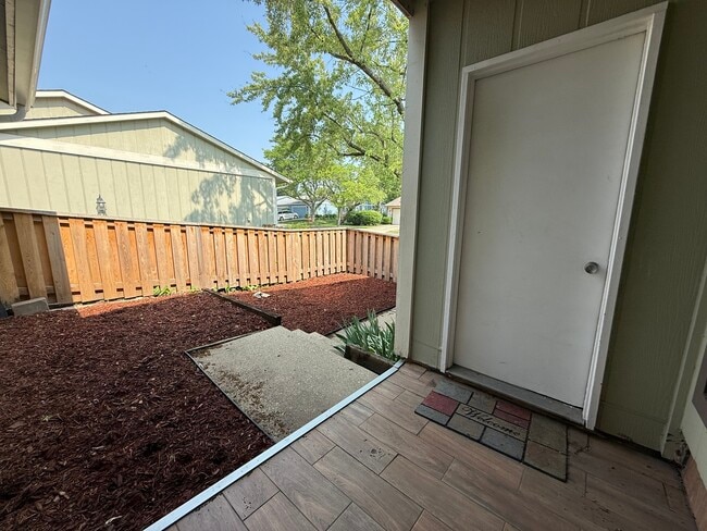 Building Photo - 2665 Sumac St