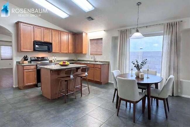 Foto del edificio - 2030 W Carson Rd