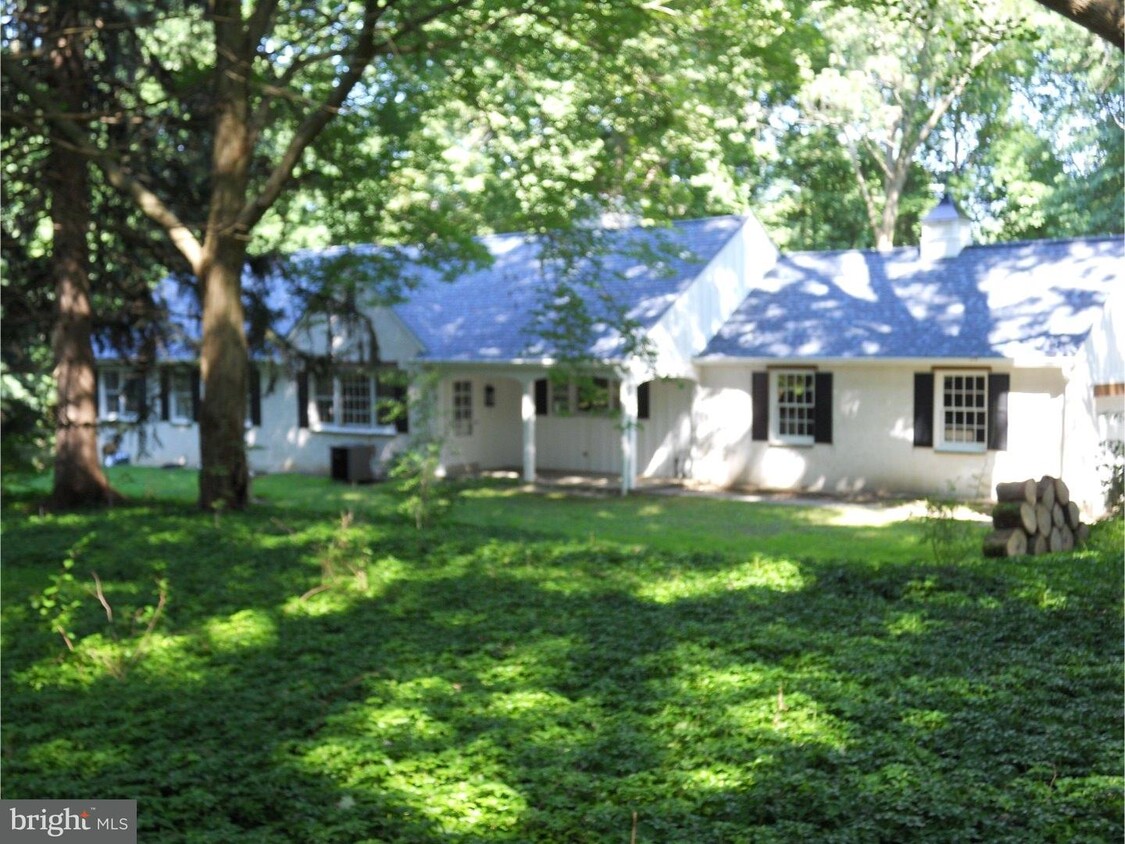 Primary Photo - 3727 Gradyville Rd