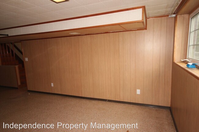 Building Photo - 3 br, 1 bath House - 942 Gilbert Road