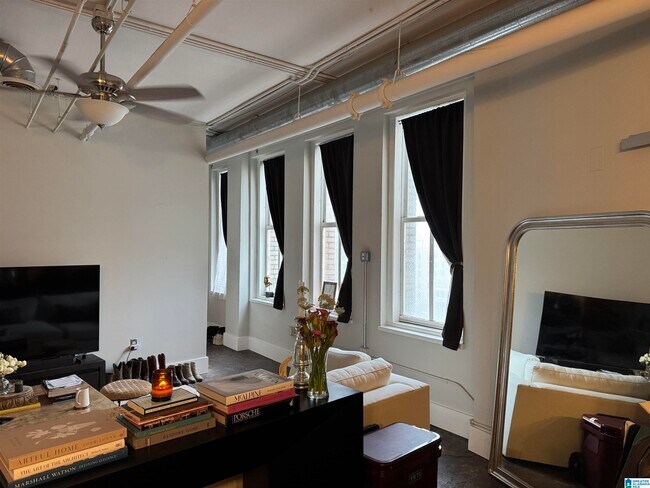 Building Photo - 2008 3rd Ave N