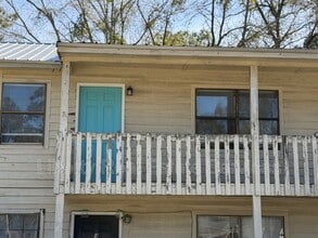 Building Photo - 910 Berkshire Ter