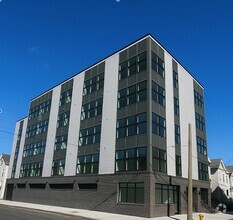 Building Photo - 168 Emmet St