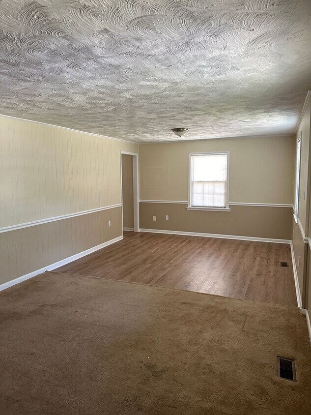 220 Grand Ave, Muscle Shoals, AL 35661 House Rental in Muscle Shoals