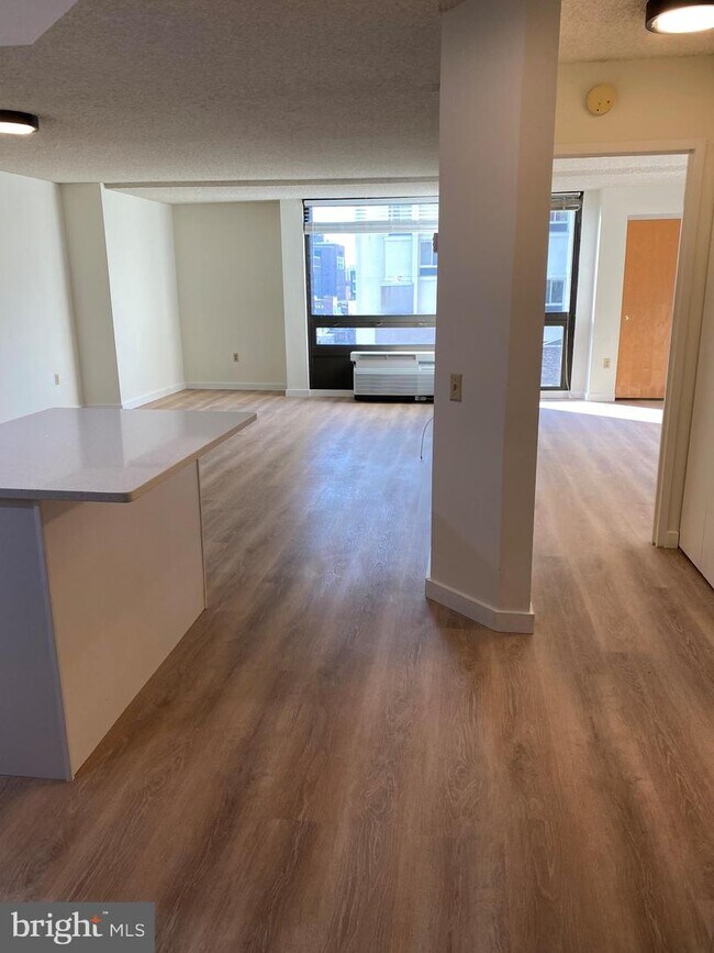 Foto del edificio - 241 S 6th St