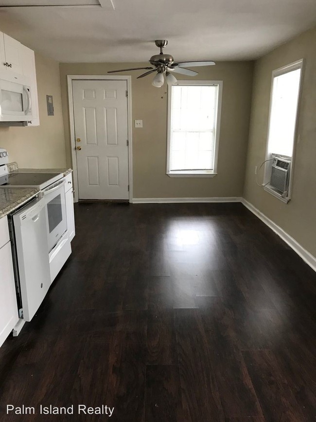 Building Photo - 204 Brigadier St