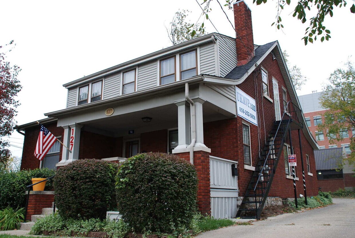 Primary Photo - 5-6 BR house on UK campus - FALL 2024-2025