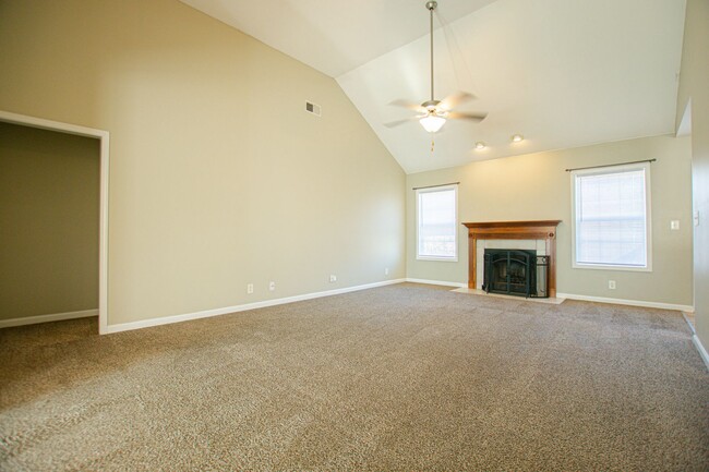 Building Photo - Pet Friendly Five Bedroom in Sango!