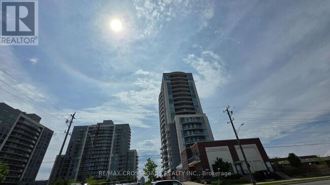 Building Photo - 1328-1328 Birchmount Rd