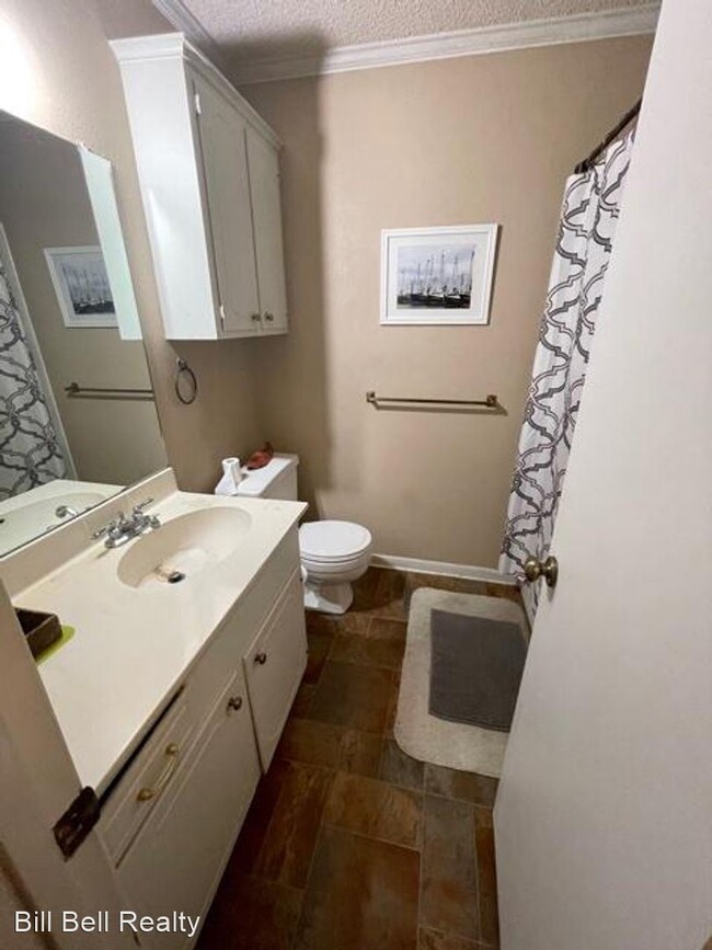 Building Photo - 2 br, 1 bath House - 2100 Austin St Apt # 9
