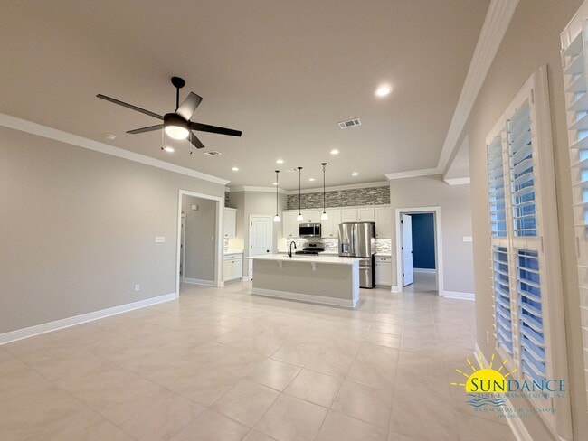 Building Photo - Custom-crafted details shine throughout this stunning 3-bedroom home in Magnolia at the Bluffs in...