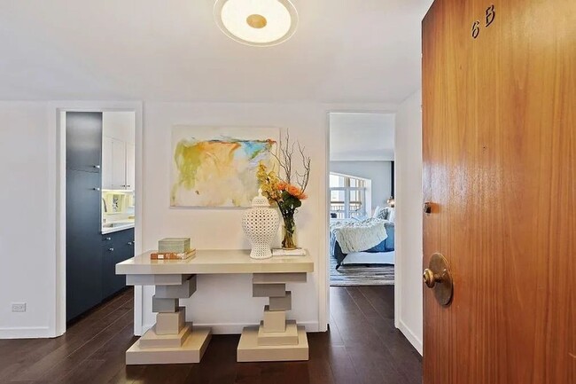 Foto del edificio - Renovated Condo w/ Views in Pac Heights!!