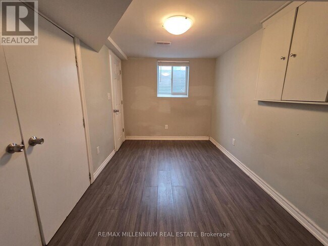 Photo du bâtiment - 80 Rainier Square