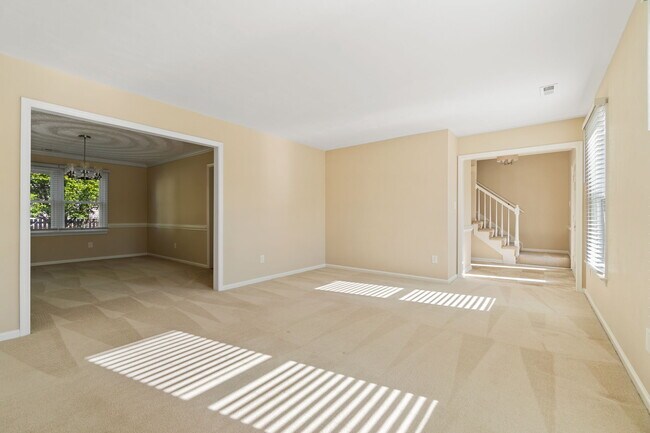 Foto del edificio - 1073 Heatherwood Dr