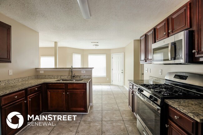 Foto del edificio - 6802 Fireside Ln