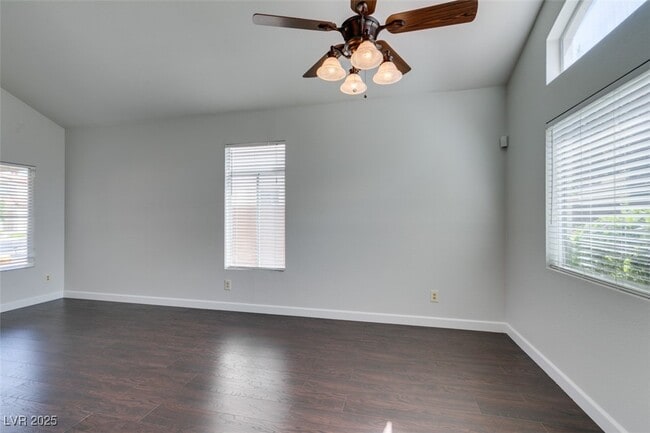 Foto del edificio - 1425 Goldenspur Ln