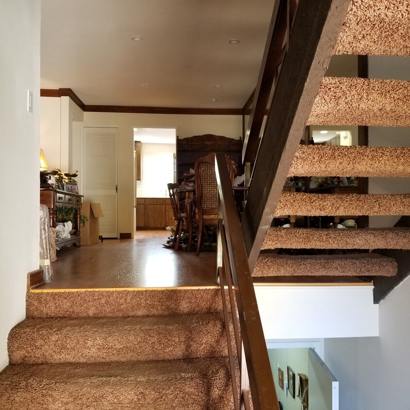 Entry - 5333 Coldwater Canyon Ave