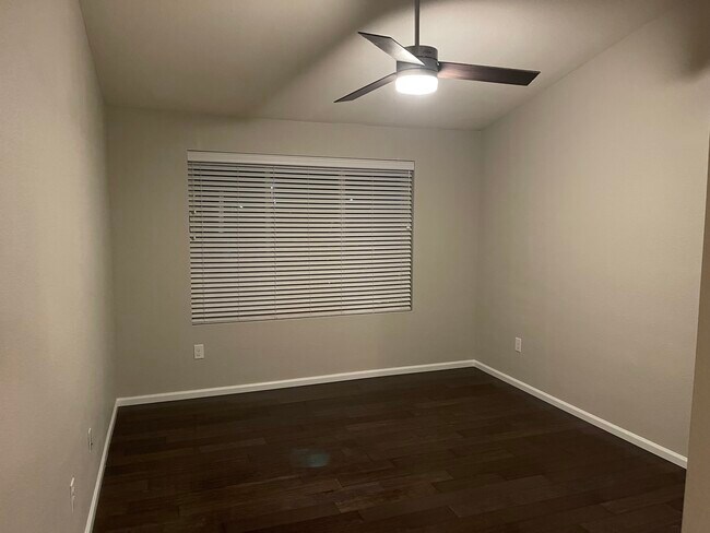 Foto del edificio - 15165 E 16th Pl