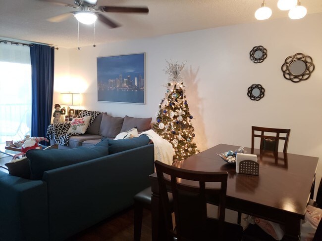 Foto del edificio - 7900 NW 50th St