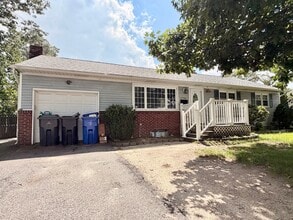Building Photo - 793 Bay Ave
