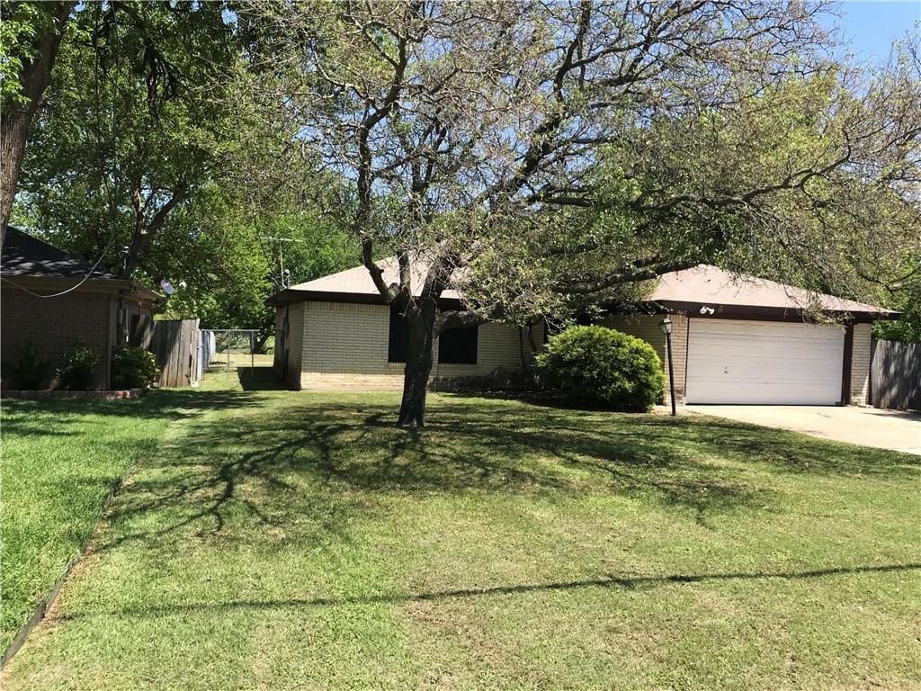 Primary Photo - 10617 Oak Grove Rd