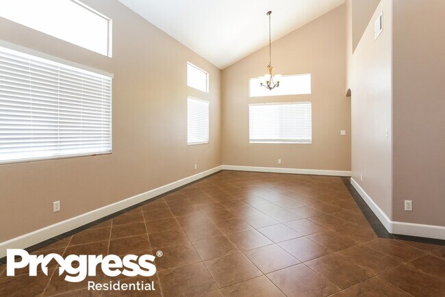Building Photo - 2026 Madica Ave