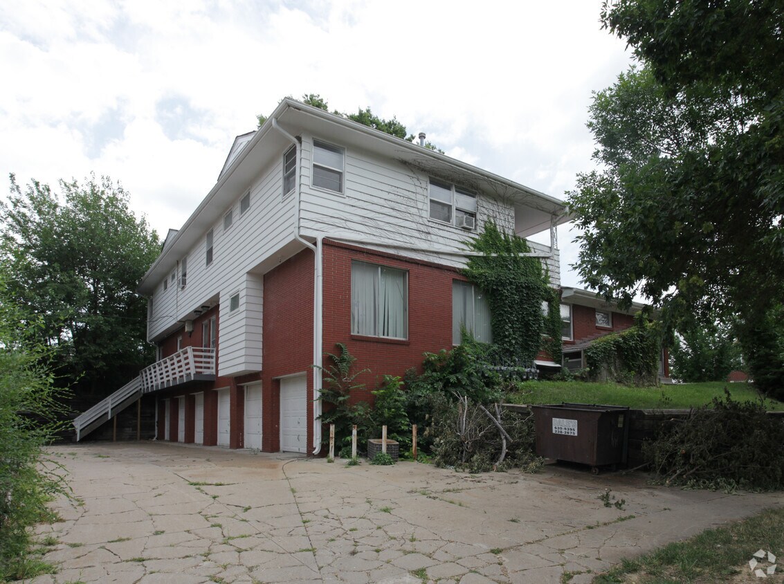 Building Photo - Susann Apartment