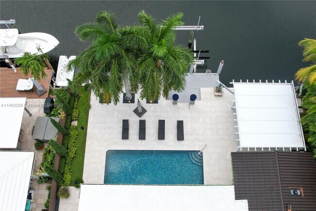 Building Photo - 13195 Biscayne Island Terrace
