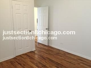 Building Photo - 8100 S Paulina St