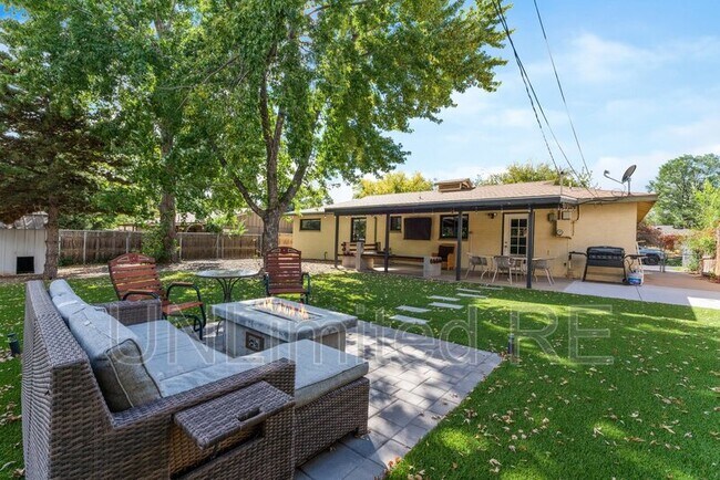 Foto del edificio - 2924 N Jamison Blvd