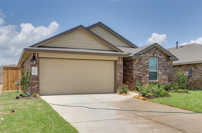 Building Photo - 2209 Del Mar Dr