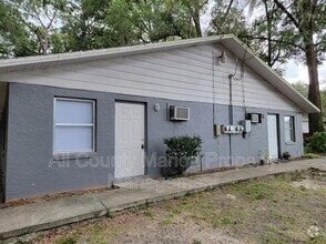 Building Photo - 2765 NE 48th Ct