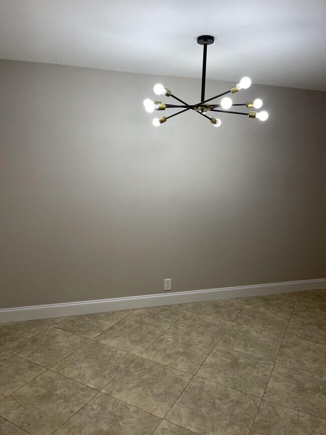Building Photo - 3115 Oakland Shores Dr