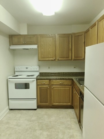 Building Photo - 700 Perrie Dr