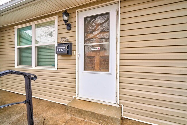 Building Photo - 3326 Willow Creek Dr