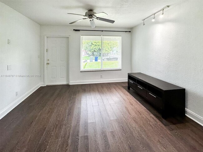 Foto del edificio - 5660 Allen St