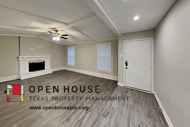 Building Photo - 2906 Haymeadow, Carrollton