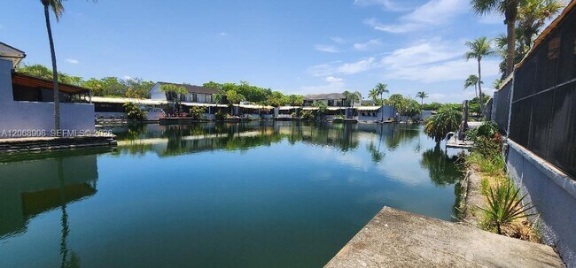 Foto del edificio - 16504 Bridge End Rd