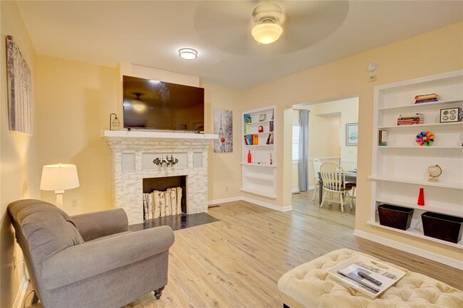 Building Photo - 501 S Magnolia Ave