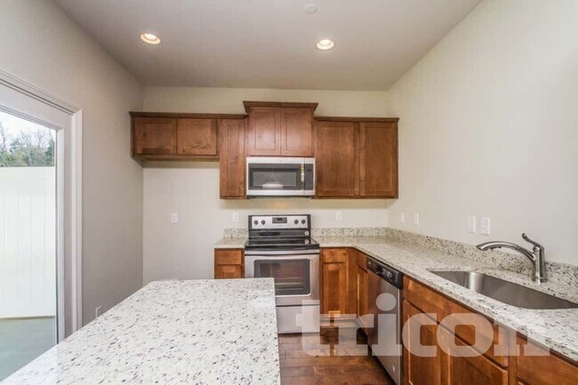 Building Photo - 512 Hickory Leaf Ct