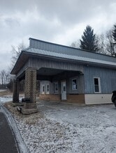 Building Photo - 107 E Sycamore St