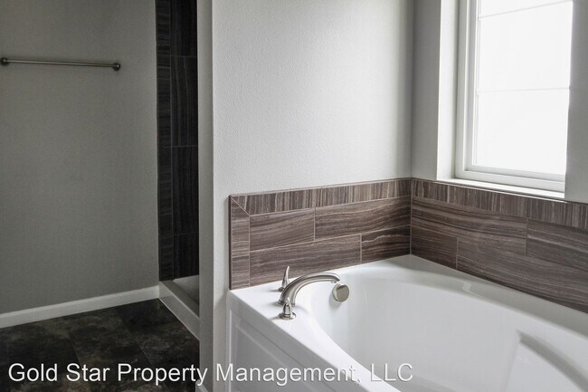 Building Photo - 3 br, 2.5 bath House - 3206 Kenner Lp